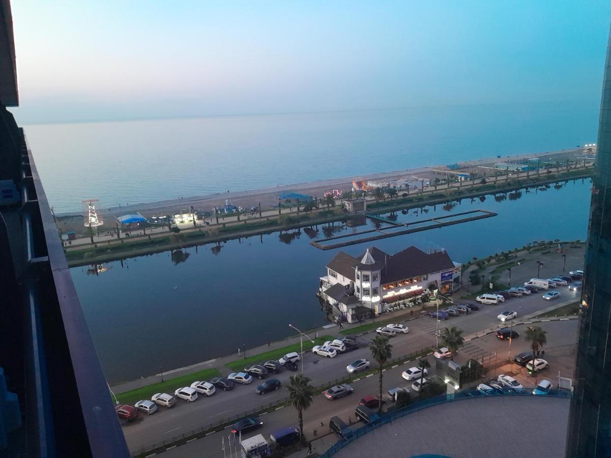 Smart Aparthotel Orbi City Batumi Eksteriør billede