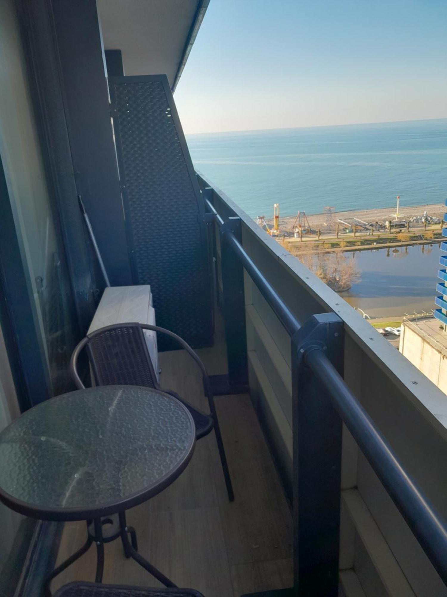 Smart Aparthotel Orbi City Batumi Eksteriør billede