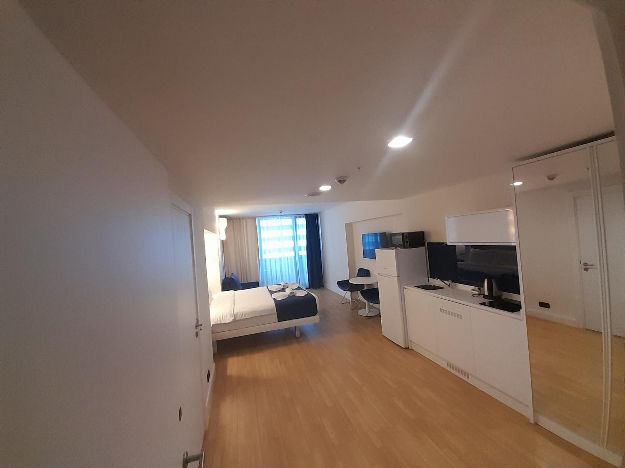 Smart Aparthotel Orbi City Batumi Eksteriør billede