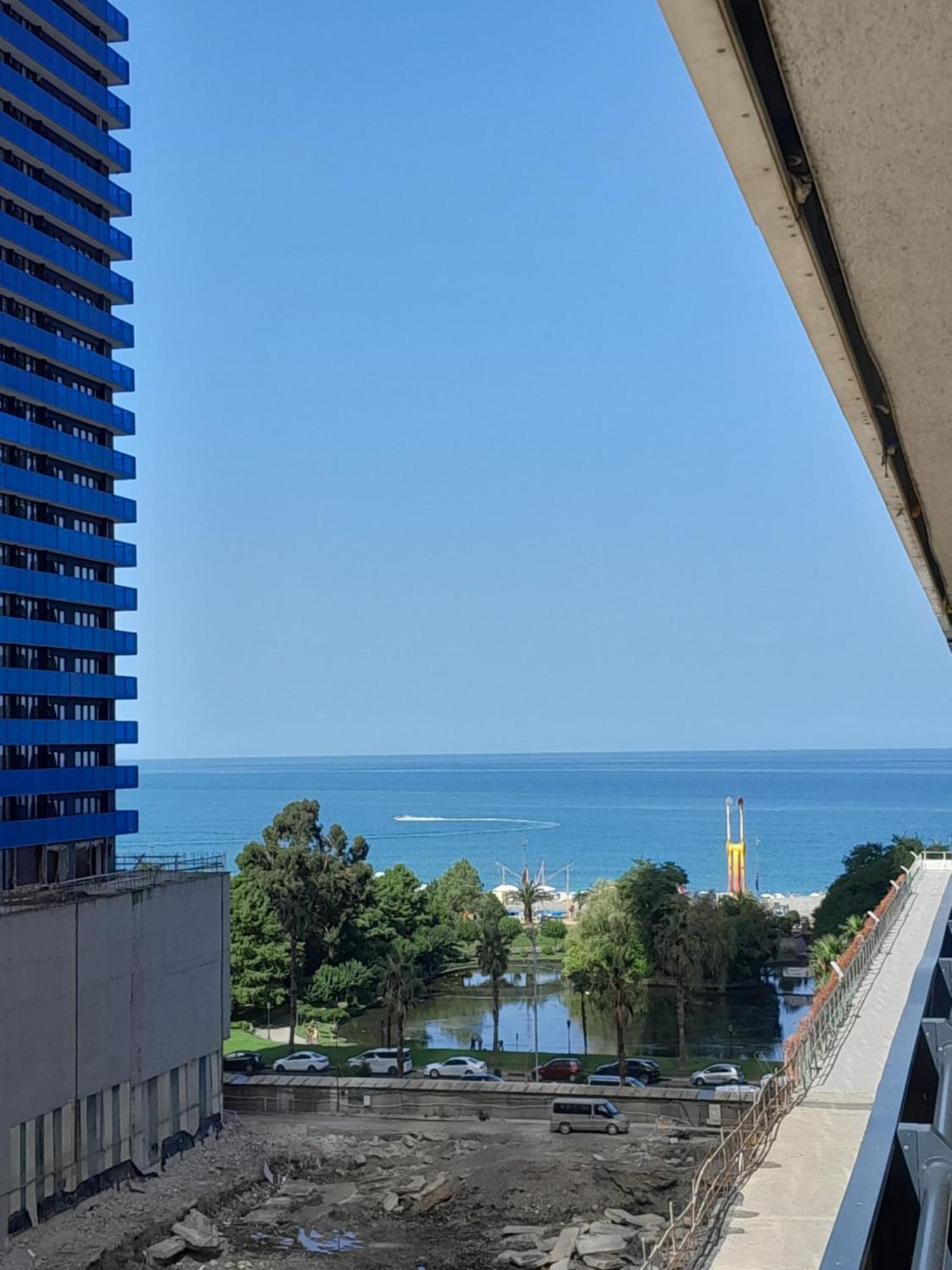 Smart Aparthotel Orbi City Batumi Værelse billede